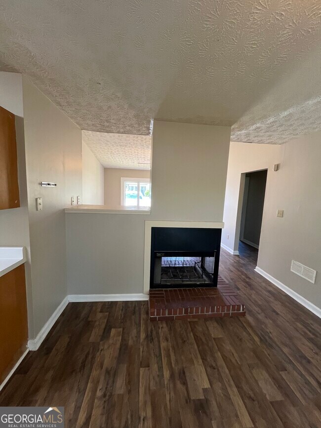 Building Photo - 138 Crystal Brook
