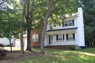 Building Photo - Spacious and Cozy 3-Bedroom Home in a Great Location