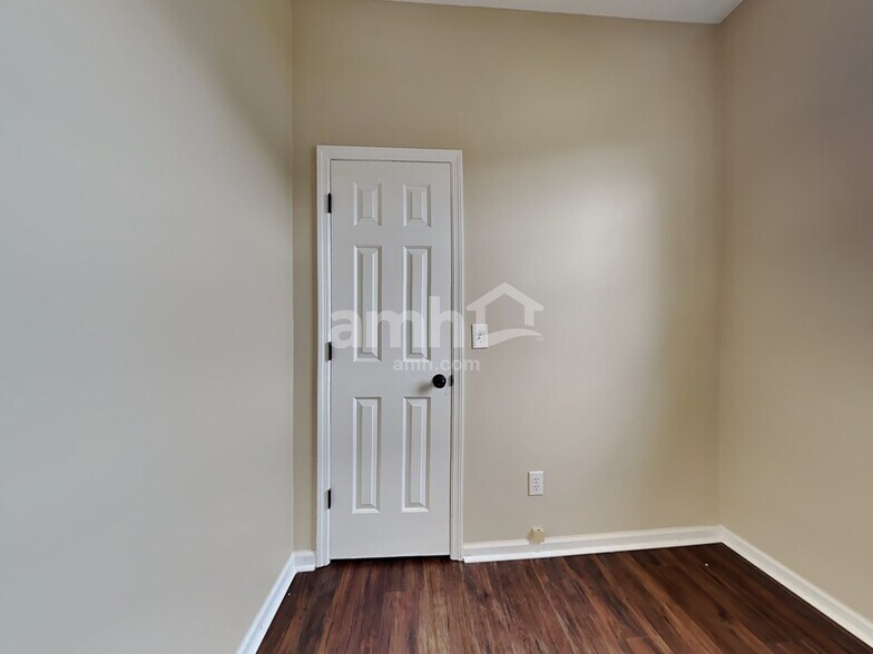 Building Photo - 2635 Planters Pointe Blvd