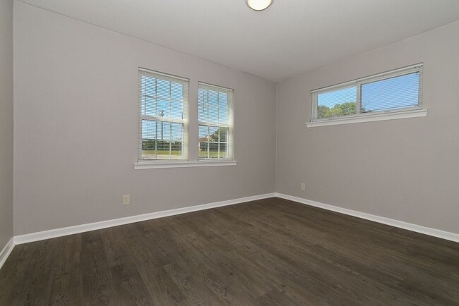 Building Photo - 50003 Del Ra Dr