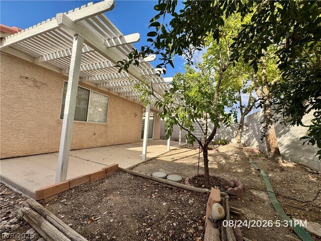 Building Photo - 2173 Hidden Ranch Terrace