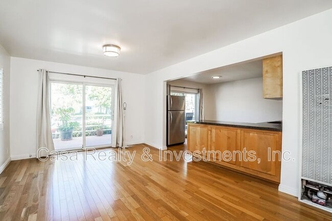 Building Photo - 432 33rd St