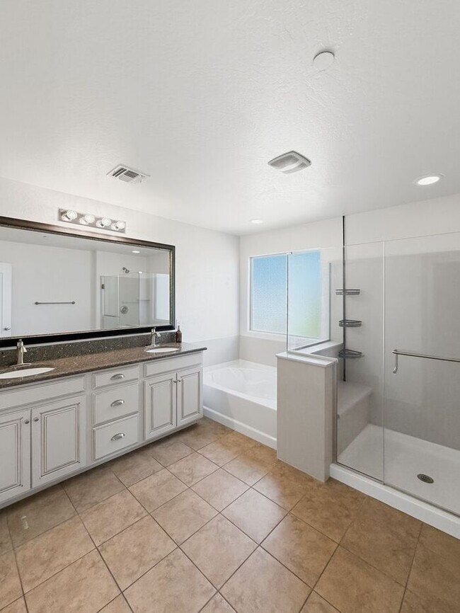 Building Photo - Beautiful North Phoenix Rental in a Prime Location!