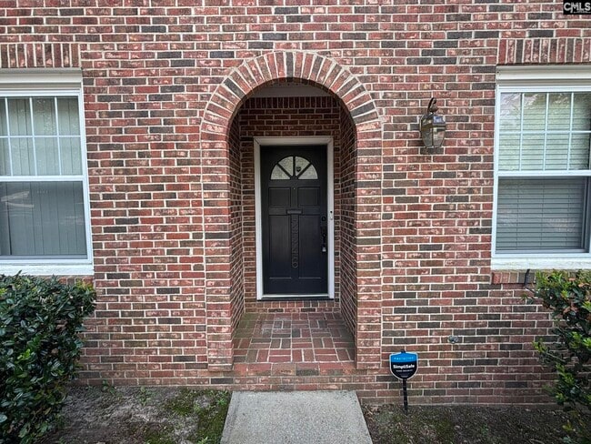 Building Photo - 2546 Lee St