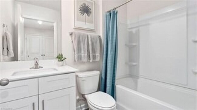 Building Photo - 1707 Komondor Trl