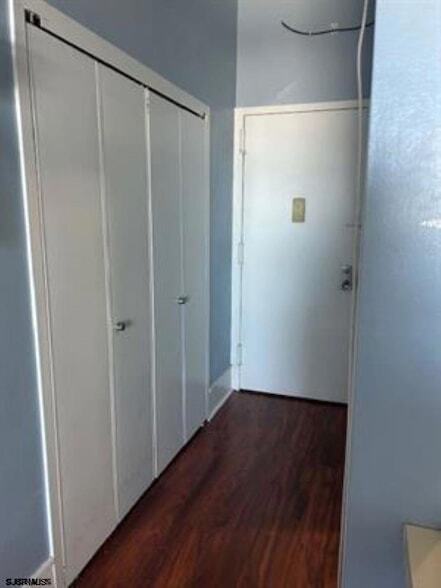 Building Photo - 2721 Boardwalk