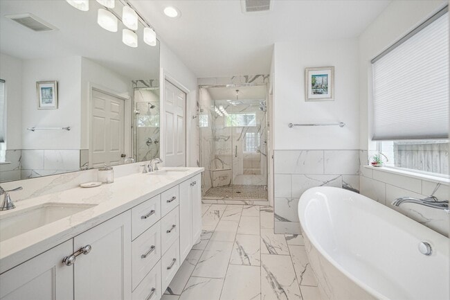 Building Photo - 6249 Olympia Dr