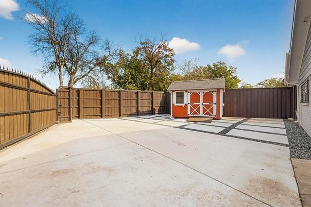 Building Photo - 4006 Mayflower Dr