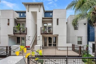 Building Photo - 5410 W 149th Pl