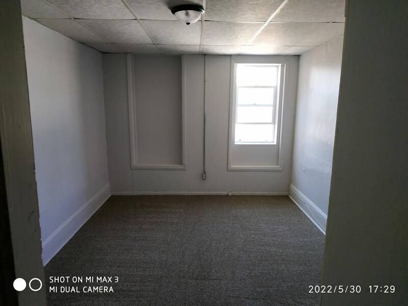 Building Photo - 139 W Lincoln St