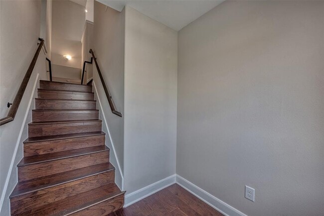 Building Photo - 4135 Du Pont St