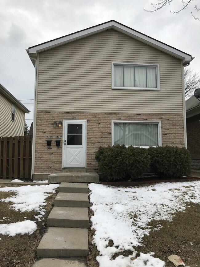 6507 W Mitchell St Duplex 6507 W Mitchell St West Allis WI 53214 Apartment Finder