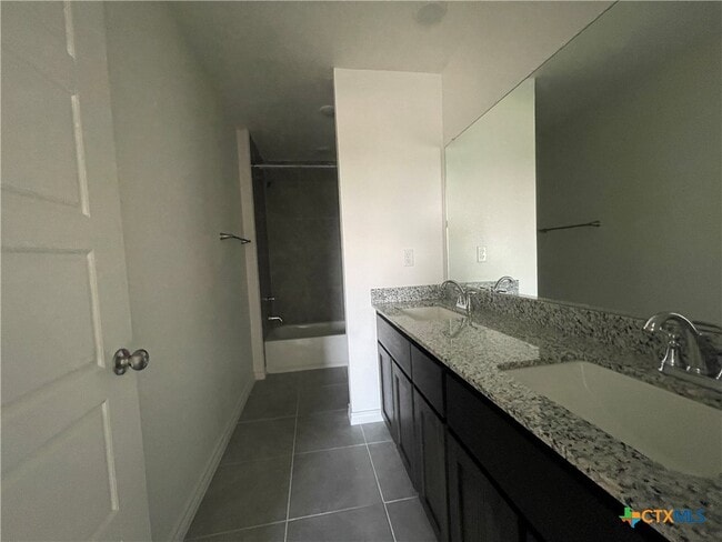 Building Photo - 302 Agua Chiquita Ct