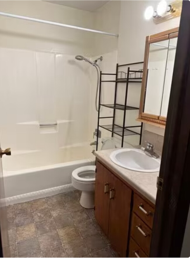 Bathroom - 1058 N 250 W