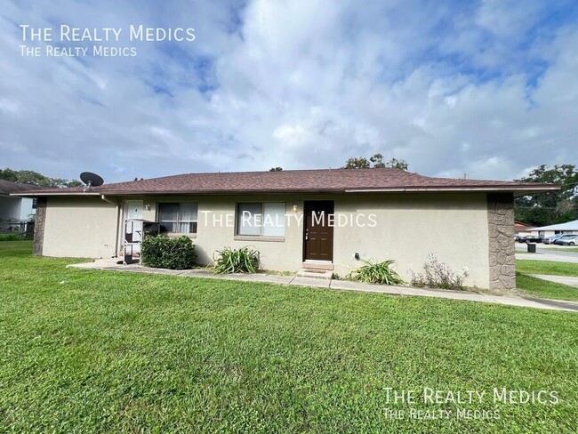 Primary Photo - 2000 NW 43rd St