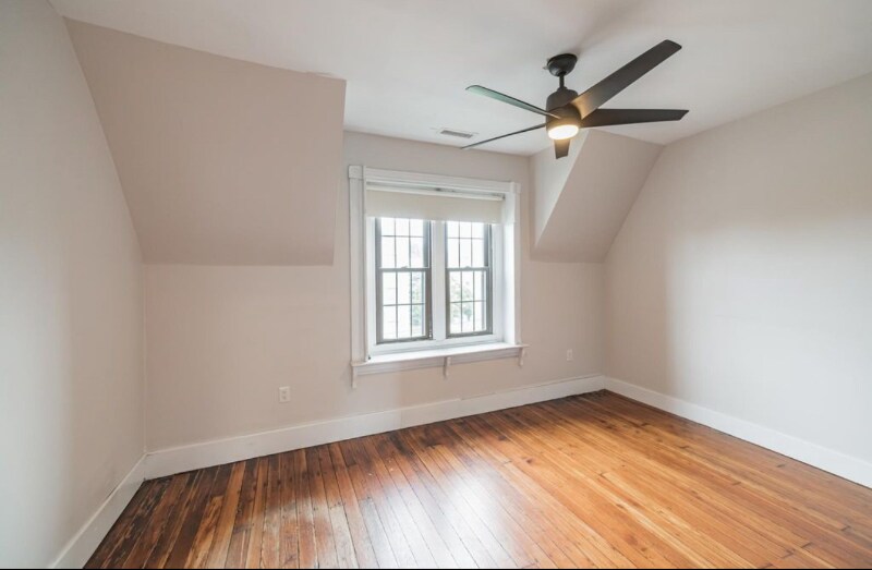 Building Photo - 2432 Poplar St