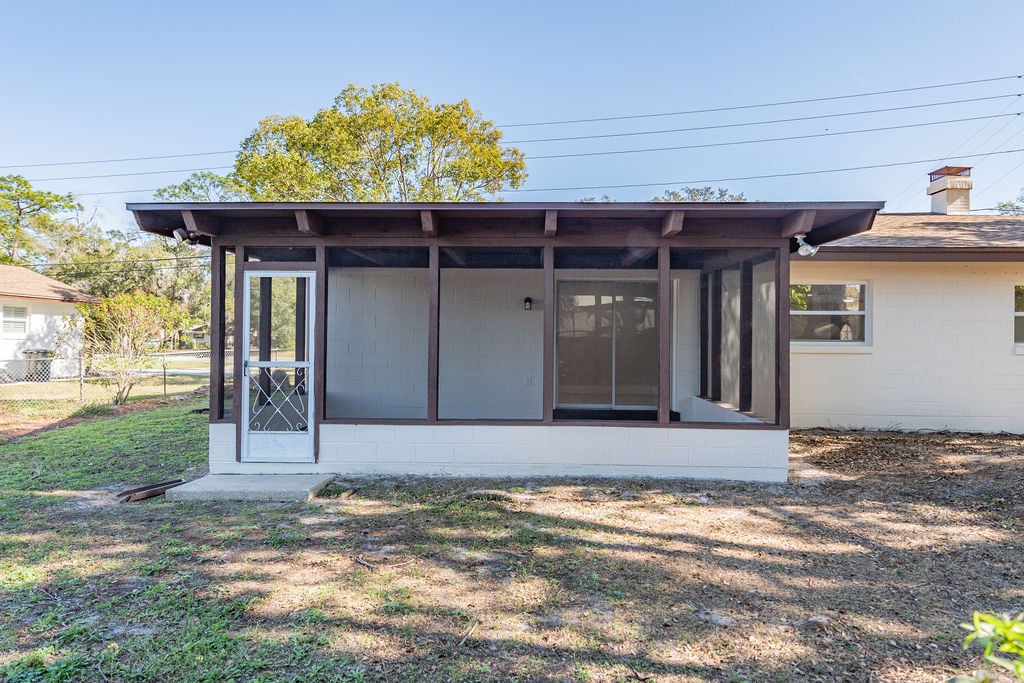 Screened in Patio - 70 S Winter Park Dr