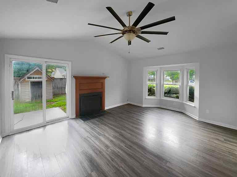 Building Photo - 4500 Winterwood Pl