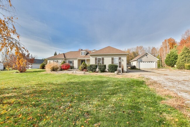 Building Photo - 3 Bedroom, 2 Bath House in Edwardsville