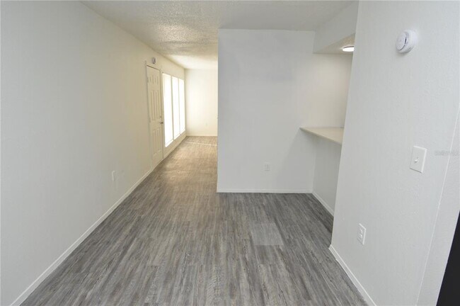 Building Photo - 5004 Castile Pl