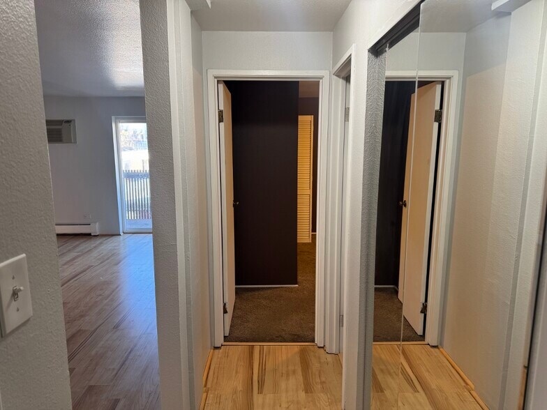 Building Photo - 65 Clarkson St