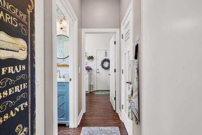 Building Photo - 500 Turnberry Ln