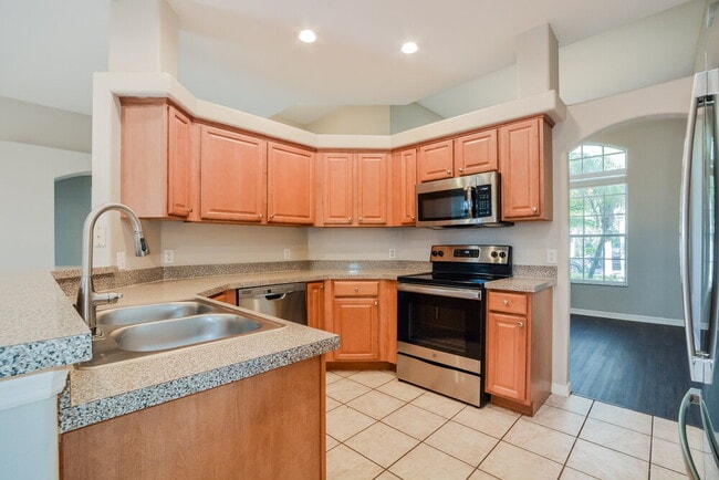 Building Photo - 2802 Palmyra Ct