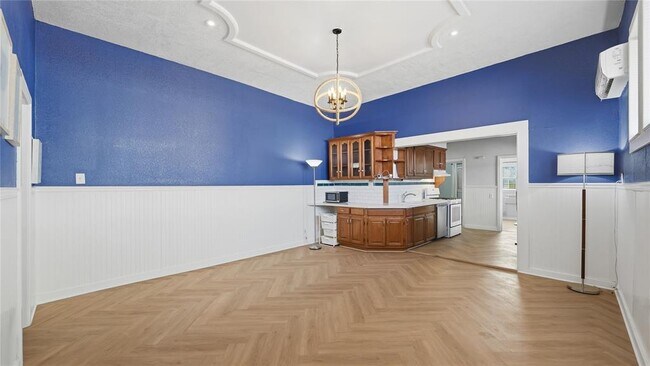 Building Photo - 234 Princeton Ave