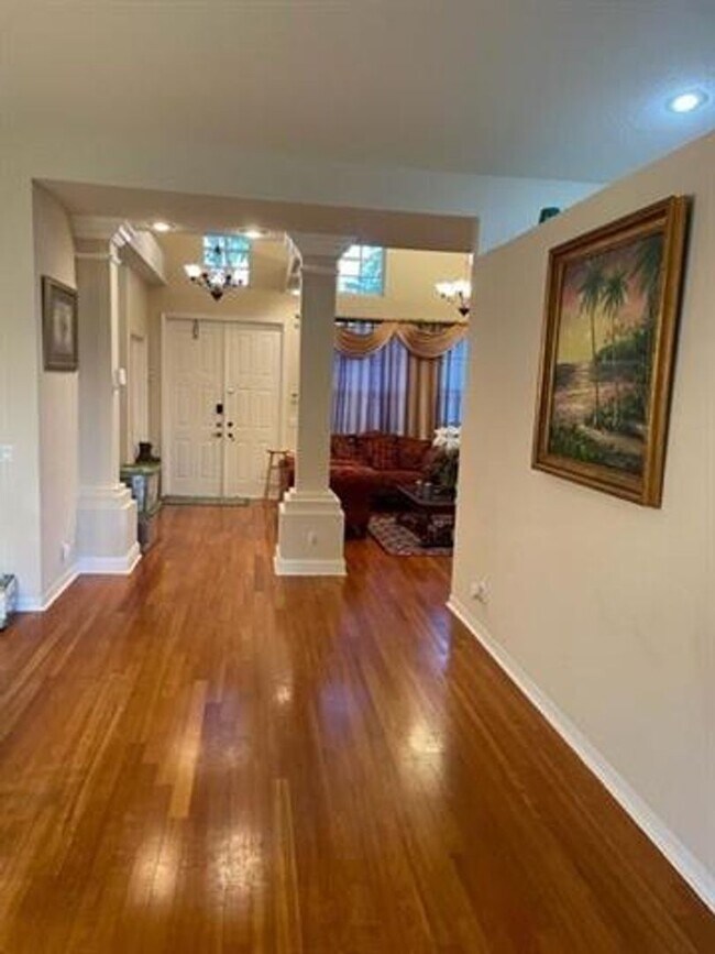 Building Photo - 2721 W Abiaca Cir