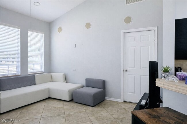 Building Photo - 701 Arundel Cir