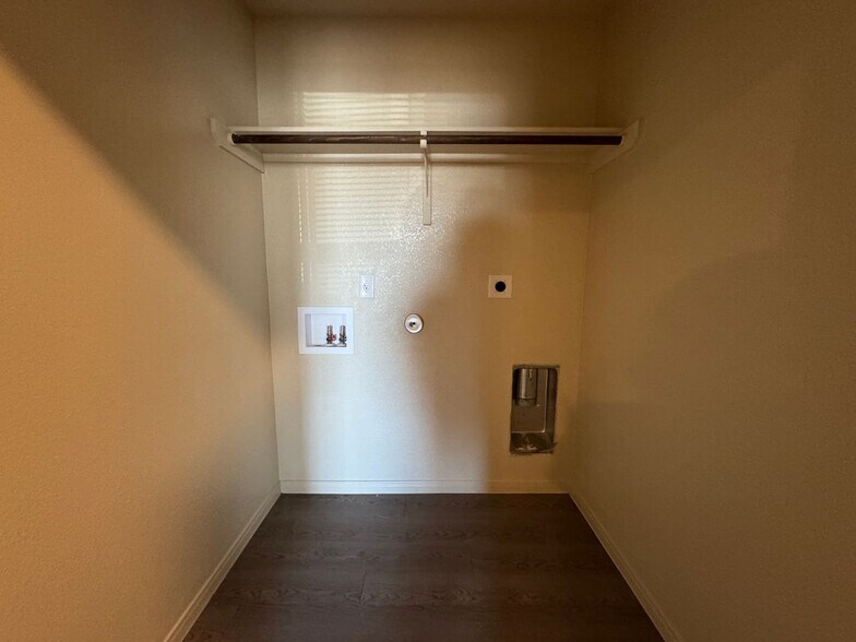 Building Photo - 5804 Rustler Dr