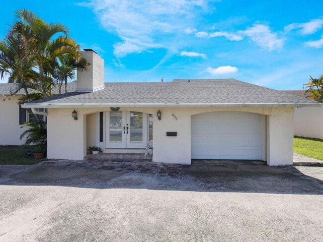 Building Photo - 832 Green St