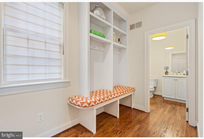 Building Photo - 100 Braebank Ln