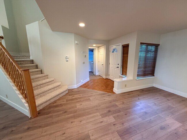 Building Photo - 3056 Alpine Creek Rd