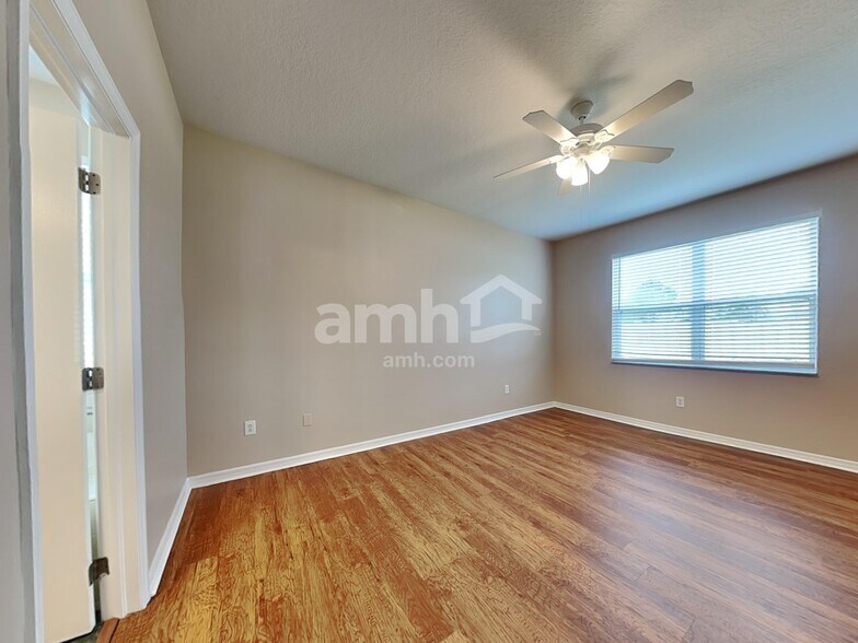 Building Photo - 30652 Palmerston Pl