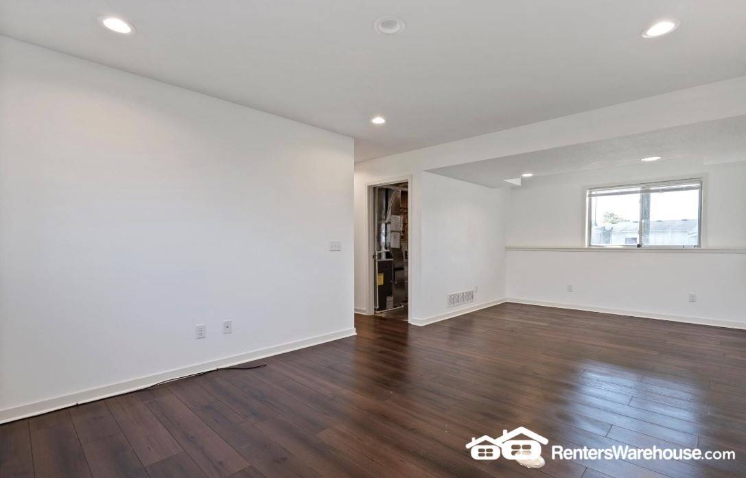 Building Photo - 3832 McIntosh Dr NW