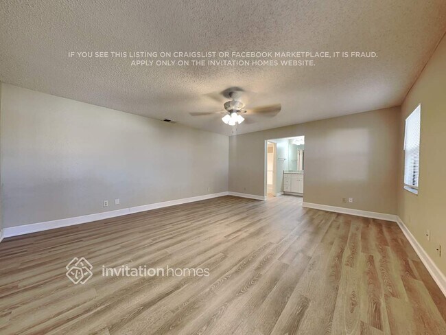 Building Photo - 2301 Beechwood Ct