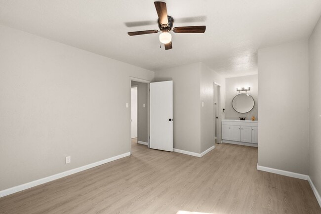 Building Photo - Northeast Heights Gem