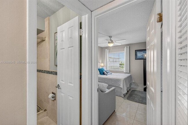 Building Photo - 121 Golden Isles Dr