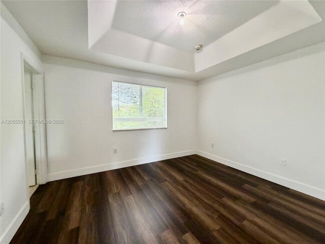Building Photo - 1475 SE 24th Ct