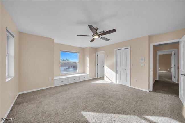 Building Photo - 2015 SE 12th St