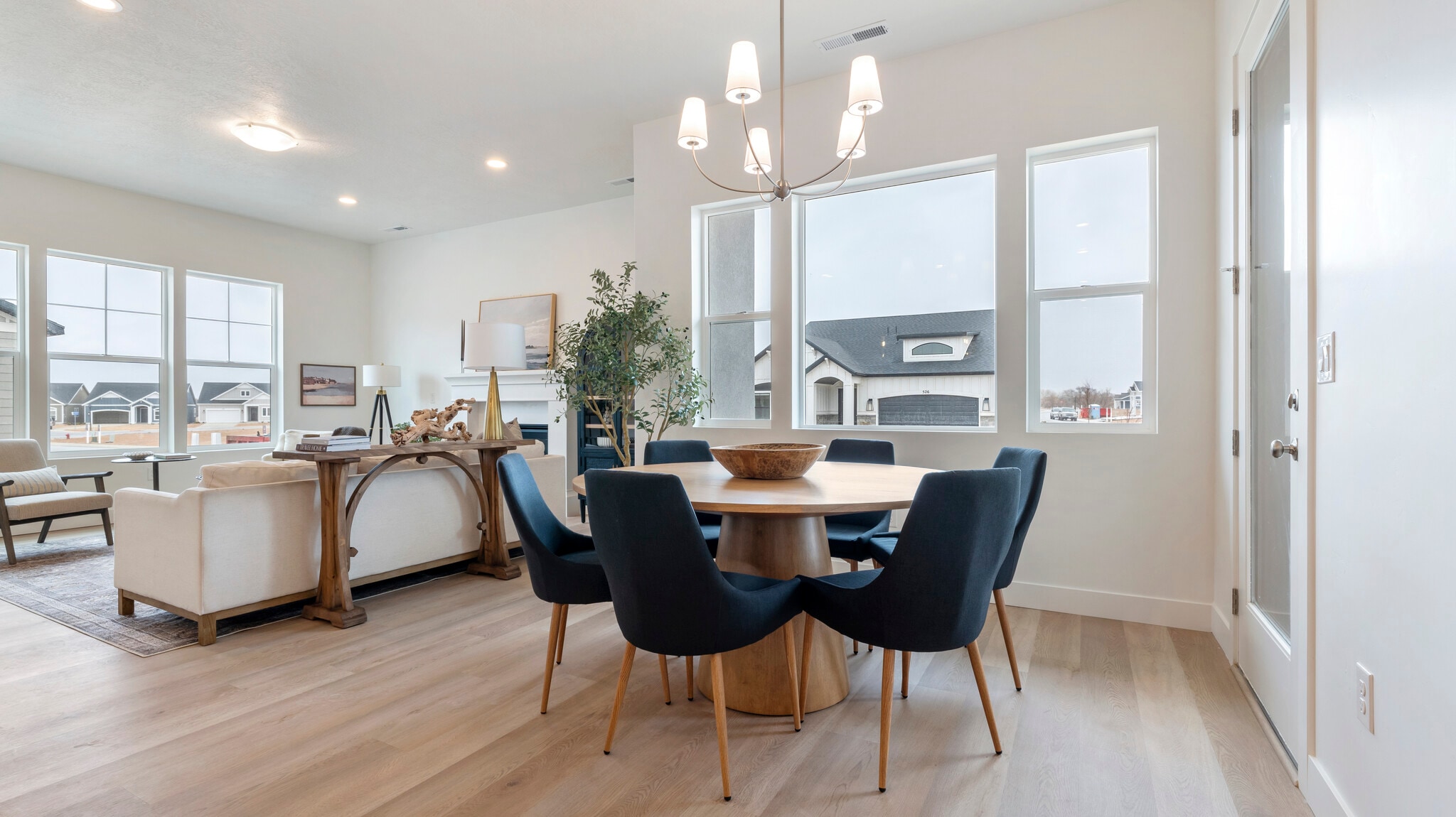 Dining & Family Room - 531 N Legend Way