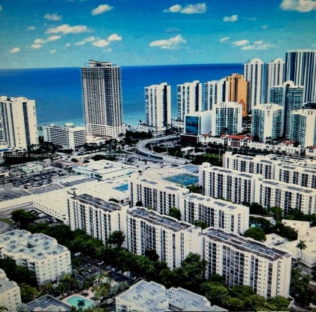 Building Photo - 17021 N Bay Rd