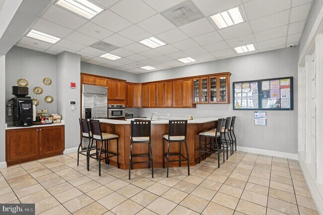 Building Photo - 420 Azra Ct