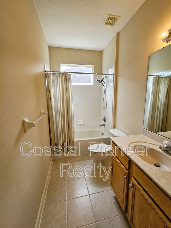 Building Photo - 16023 Ivy Lake Dr