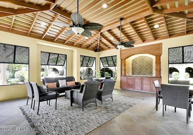 Building Photo - 4300 S Beach Pkwy