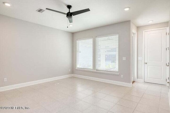 Building Photo - 55 Bluebonnet Way