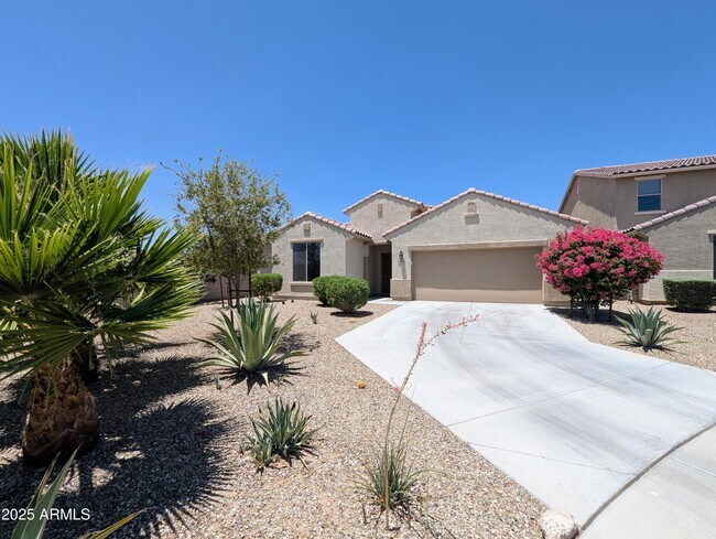 Primary Photo - 6952 W Golden Ln