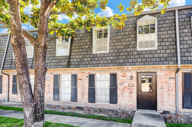 Building Photo - 9031 Gaylord Dr