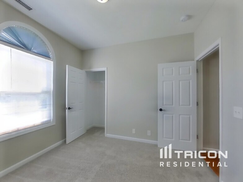 Building Photo - 325 Brandywine Ln